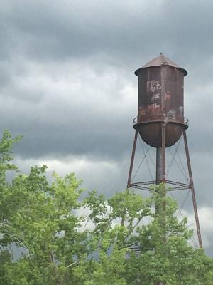 housy water tower photo